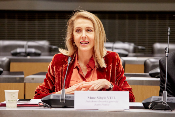 Sibyle Veil, la présidente de Radio France, auditionnée par la commission d'enquête sur l'audiovisuel public, en décembre 2025 à l'Assemblée nationale (photo Adnan Farzat/AFP).