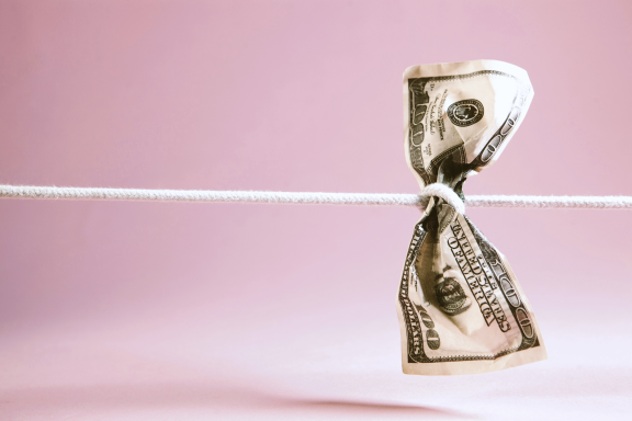 Billet de 100 dollars (photo Sasun Budhdaryan/Unsplash).