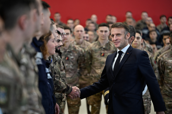 Emmanuel Macron lors de ses vœux aux armées, le 15 janvier 2026 à Istres (Photo Philippe Magoni / AFP).
