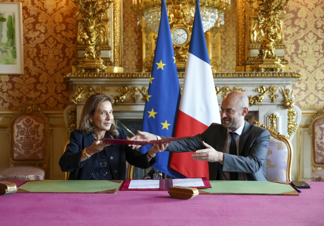 Tanya Saadé Zeenny et Jean-Noël Barrot, lançant, au Quai d'Orsay, le "Club Humanitaire France" (photo D.R.).
