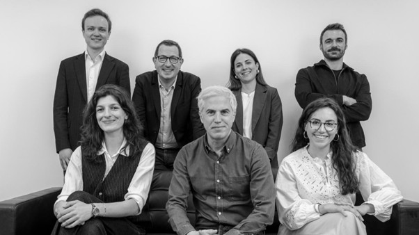 L'équipe de l'agence Braintrust, autour de Benjamin Djiane, au centre (photo D.R.).