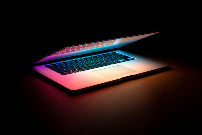 Ordinateur portable (photo Joshua Reddekopp/Unsplash).