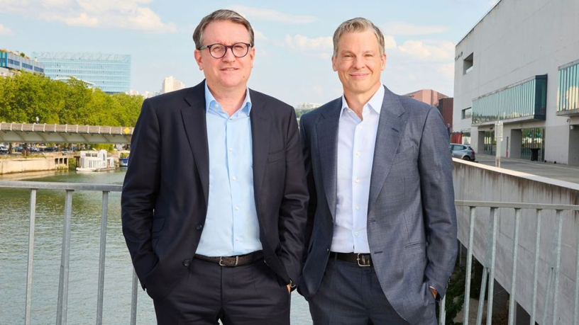 Les patrons de TF1 et de Netflix, Rodolphe Belmer et Greg Peters et Rodolphe Belmer, à Paris (photo Hugues Lawson-Body/TF1).