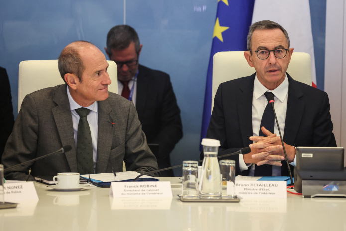 Franck Robine et Bruno Retailleau, en septembre 2025 au Ministère de l'Intérieur (photo Ludovic Marin/AFP).