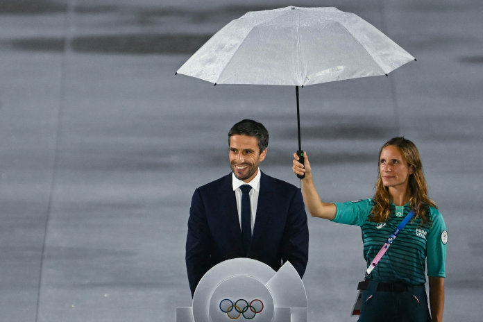 Tony Estanguet, président du comité d'organisation des Jeux olympiques de Paris 2024, lors du discours d'ouverture des Jeux, le 26 juillet 2024 au Trocadéro. Un discours écrit par une "plume" de l'ombre... (photo Fabrice Coffrini/AFP).