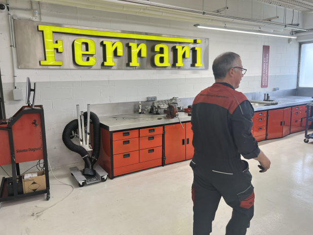 Concession Ferrari, atelier d'entretien et réparation (Photo Lomig Guillo).