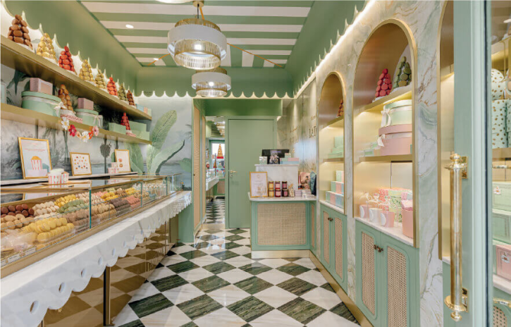 L'intérieur d'une boutique Ladurée, propriété de LOV Group (photo D.R.).
