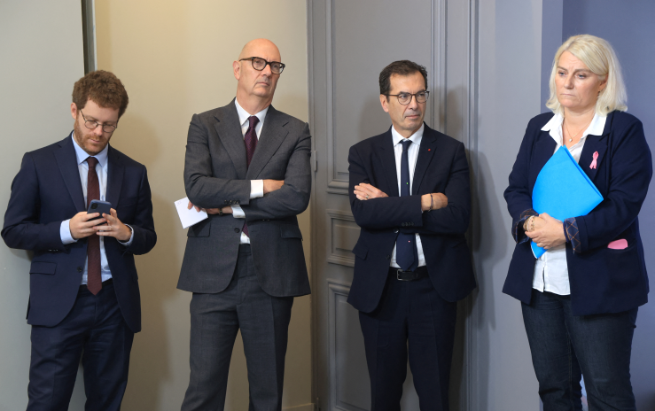 Les ministres David Amiel, Roland Lescure, Jean-Pierre Farandou et Stéphanie Rist, lors de la première présentation du PLFSS 2027, le 1er octobre à l'issue du Conseil des ministres (photo Ludovic Marin/AFP).