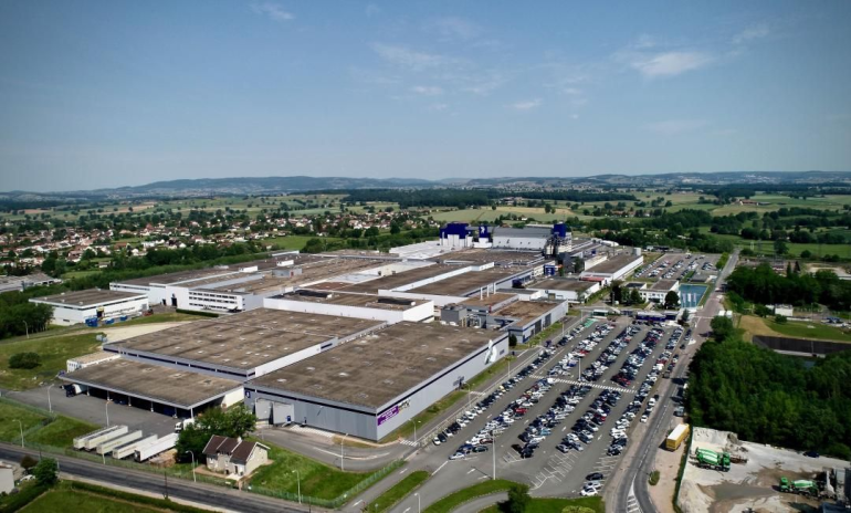 Le site industriel de Blanzy possède deux activités : les Semi-Finis et la fabrication des pneumatiques Génie Civil (photo D.R.).
