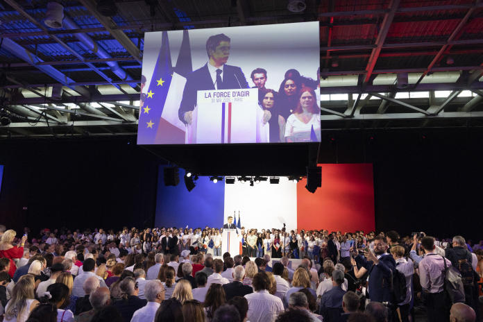 Gabriel Attal, lors de son grand meeting de lancement de campagne à la Porte de Versailles, à Paris, le 30 mai 2026 (photo Quentin de Groeve/Hans Lucas/AFP).