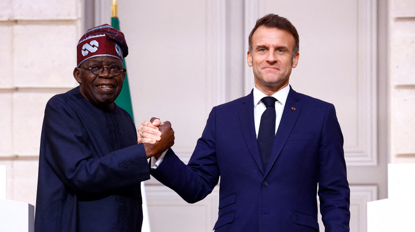 Emmanuel Macron devait notamment rencontrer le président nigérian Bola Tinubu (photo Sarah Meyssonnier/AFP).