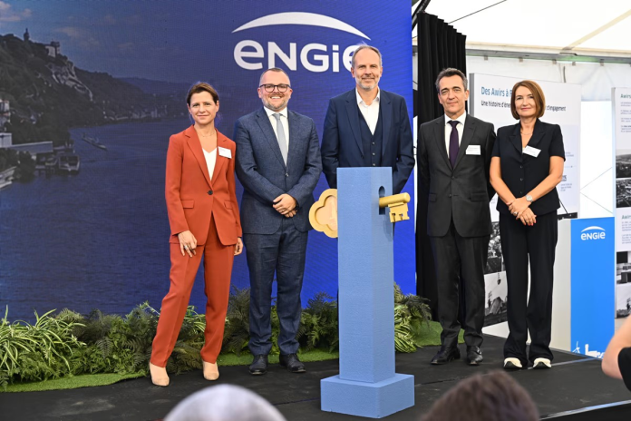 Inauguration de la centrale de Flémalle, par Catherine MacGregor (directrice générale d'Engie), Mathieu Bihet (Ministre belge de l'Énergie), Vincent Verbeke (directeur général d'ENGIE Belgique), Xavier Lapeyre de Cabanes (ambassadeur de France en Belgique) et Sophie Thémont (Bourgmestre de Flémalle) (photo D.R.).