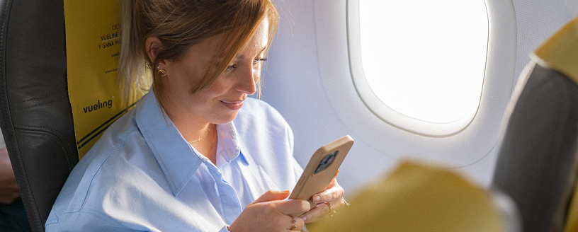 Vueling propose désormais à ses passagers une offre de divertissement à bord (photo D.R.).