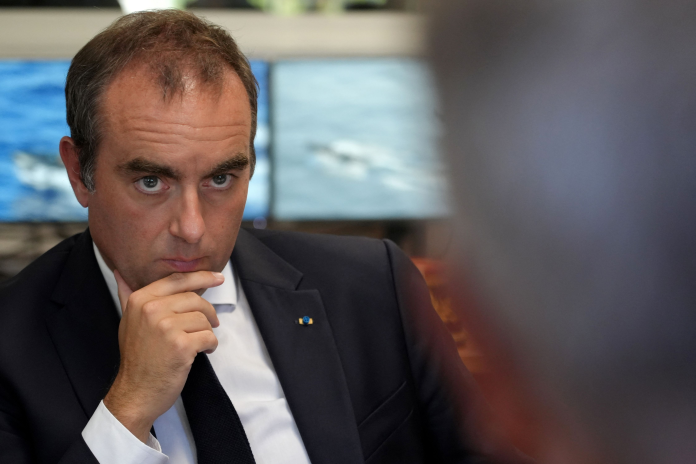 Sébastien Lecornu, lors d'une réunion le 26 août à Mayotte (photo Marine Gachet/AFP).