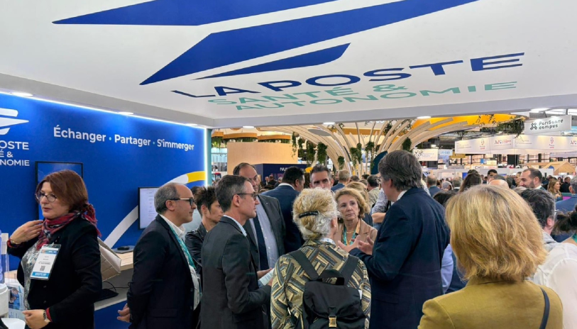 Marie-Ange Debon, sur le stand de La Poste Santé & autonomie du salon SantExpo 2026 (photo D.R.).