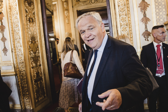 Francois-Noël Buffet au Sénat, le 3 juin 2026 (photo Daniel Perron/Hans Lucas/AFP).