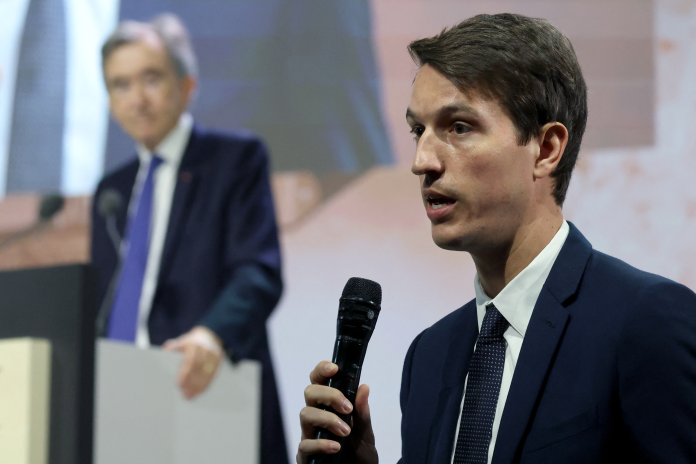 Alexandre Arnault, lors de la dernière assemblée générale du groupe LVMH, à Paris en avril 2026 (photo Ludovic Marin/AFP).