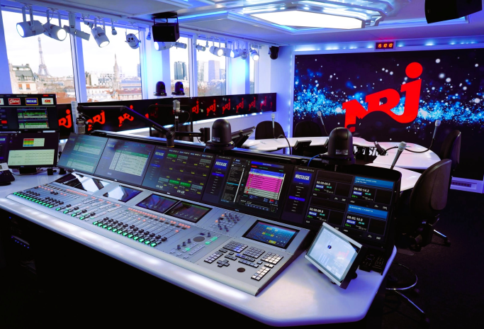 Un des studios de la radio NRJ à Paris (photo D.R.).