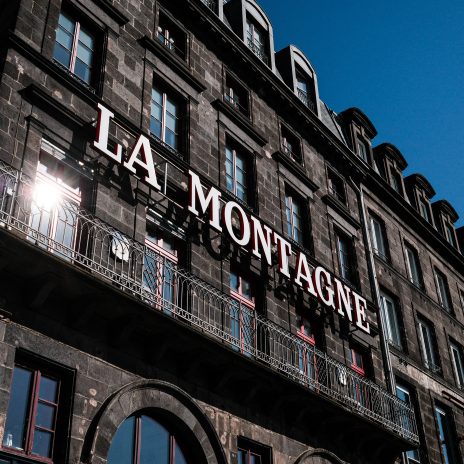 Les anciens locaux du quotidien La Montagne, à Clermont Ferrand (photo Romain Costaseca/AFP).