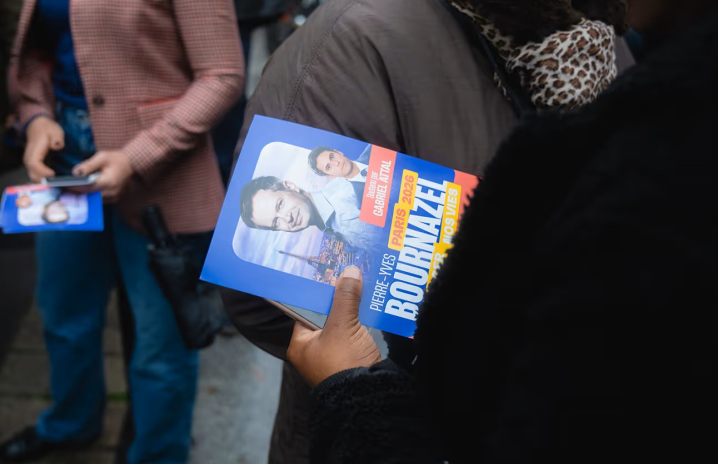 Tractage à Paris par l'équipe de Pierre-Yves Bournazel (photo D.R.).