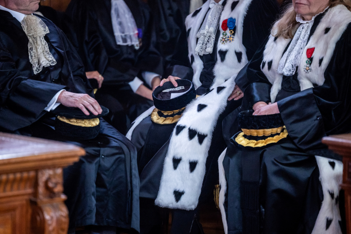 Magistrats de la Cour des comptes, le 13 mars 2026, avant l'investiture d'Amélie de Montchalin (photo Christophe Petit Tesson/AFP).
