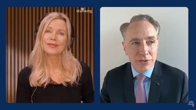 Thomas Buberl, invité du podcast Stayoung de Nina Ruge (photo D.R.).