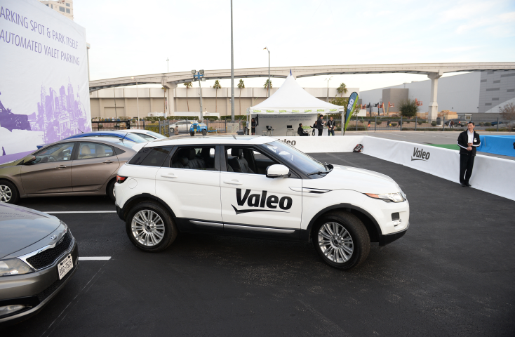 Voiture Valeo - crédit ROBYN BECK / AFP