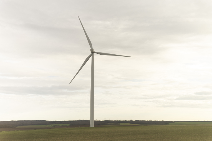 Eolienne en Bourgogne-Franche-Comté - Photo par QUENTIN DE GROEVE / HANS LUCAS / HANS LUCAS VIA AFP