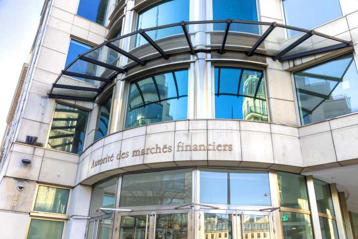 L’Autorité des marchés financier. Photo par PHILIPPE TURPIN / PHOTONONSTOP / PHOTONONSTOP VIA AFP