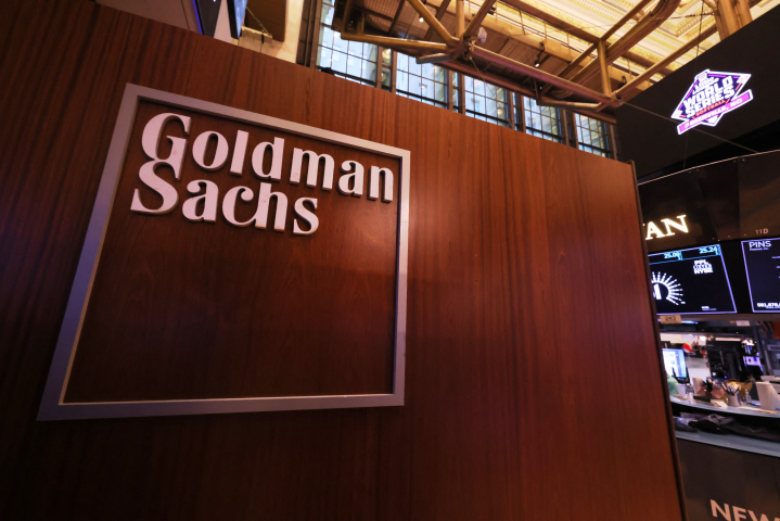 Goldman Sachs (Photo by Michael M. Santiago / GETTY IMAGES NORTH AMERICA / Getty Images via AFP)