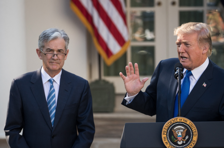 Jerome Powell, président de la Fed et Donald Trump - DREW ANGERER - GETTY IMAGES NORTH AMERICA - Getty Images via AFP
