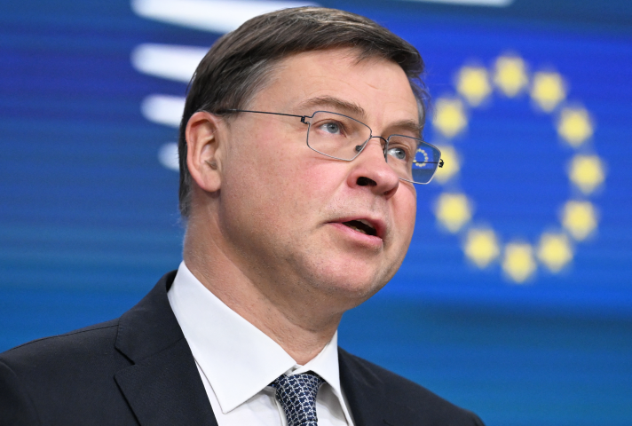 Valdis Dombrovskis (Photo by Dursun Aydemir / ANADOLU / Anadolu via AFP)