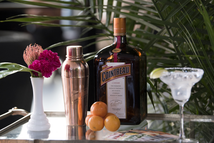 Le résultat opérationnel courant de la division liqueurs et spiritueux de Rémy Cointreau s’est élevé à 35,5 millions d’euros en 2021-2022.(Photo by Cooper Neill / GETTY IMAGES NORTH AMERICA / Getty Images via AFP)