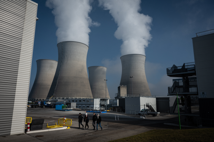 Centrales nucléaires (©Photo by JEAN-PHILIPPE KSIAZEK / AFP)