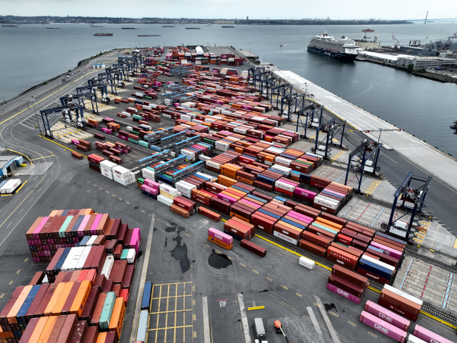 Port américain. Photo by Lokman Vural Elibol / ANADOLU / Anadolu via AFP