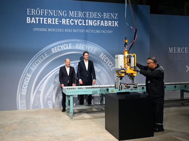 Usine de recyclage de batteries en Allemagne. Photo by ULI DECK / DPA / dpa Picture-Alliance via AFP.