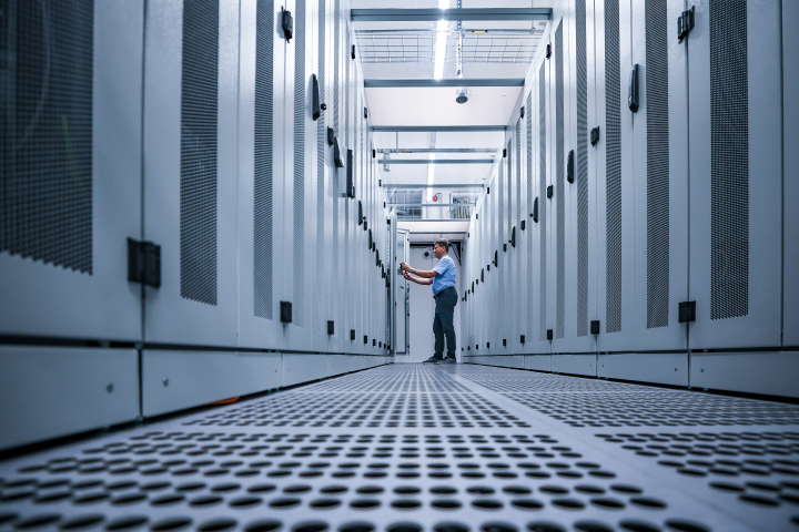 Les datacenters ont soutenu l'activité de Legrand au deuxième trimestre - dpa Picture-Alliance via AFP