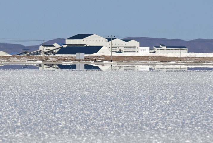 Installation industrielle liée au lithium en Bolivie.  Photo by Mika Otsuki / The Yomiuri Shimbun via AFP