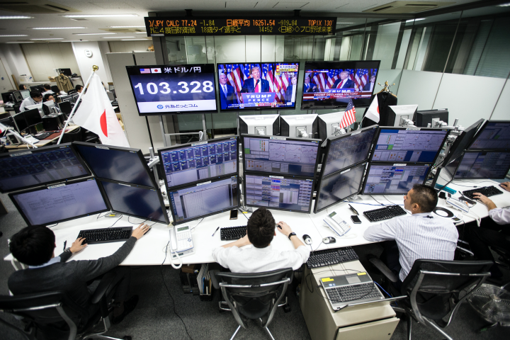 Salle de marchés à Tokyo - BEHROUZ MEHRI / AFP