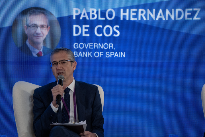 Pablo Hernandez de Cos  alors gouverneur de la Banque d'Espagne. Photo by Vernon Yuen / NurPhoto / NurPhoto via AFP