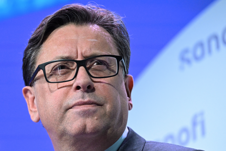Paul Hudson, le directeur général de Sanofi (Photo by MIGUEL MEDINA / AFP)