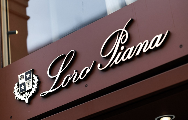 Chez Loro Piana, LVMH renforce son contrôle tout en maintenant l’implication de la famille fondatrice (Photo by MATTHIAS BALK / DPA / dpa Picture-Alliance via AFP)