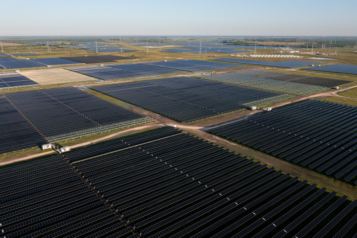 Vue aérienne de la centrale solaire Danish Fields de TotalEnergies, au Texas, d’une capacité de 720 MWc. © TotalEnergies 
