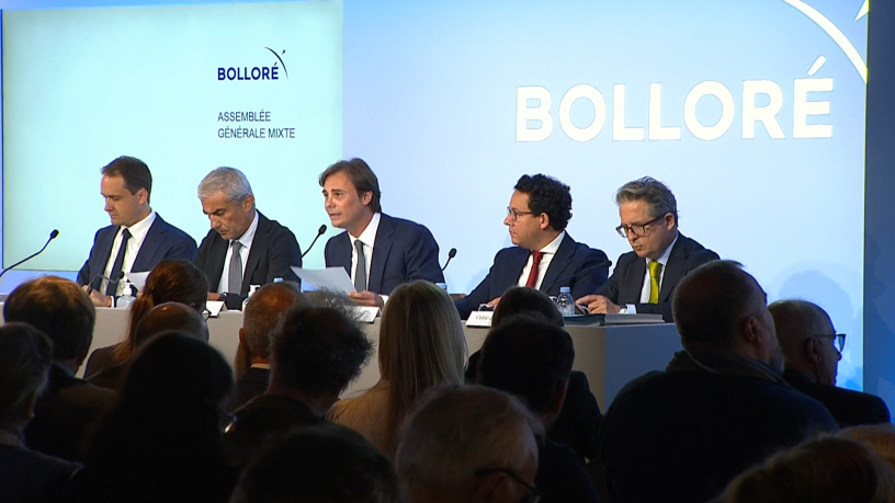 L'équipe dirigeante du groupe Bolloré lors de l'assemblée générale du 21 mai 2025