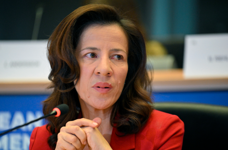 Roxana Mînzatu, vice-présidente exécutive de la Commission européenne chargée des Ressources humaines, des Compétences et de la Préparation à l’emploi - Nicolas TUCAT / AFP