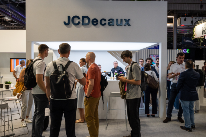 JCDecaux à VivaTech. (Photo by Riccardo Milani / Hans Lucas via AFP)