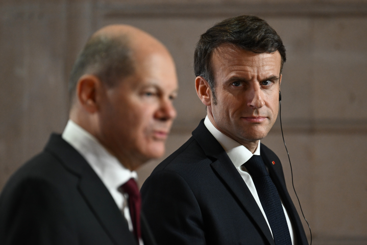 Olaf Scholz, chancelier fédéral d'Allemagne et Emmanuel Macron, président de la République - Eric TSCHAEN/REA