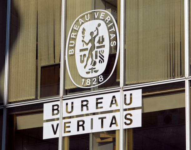 Bureau Veritas.  (Photo par ERIC PIERMONT / AFP)