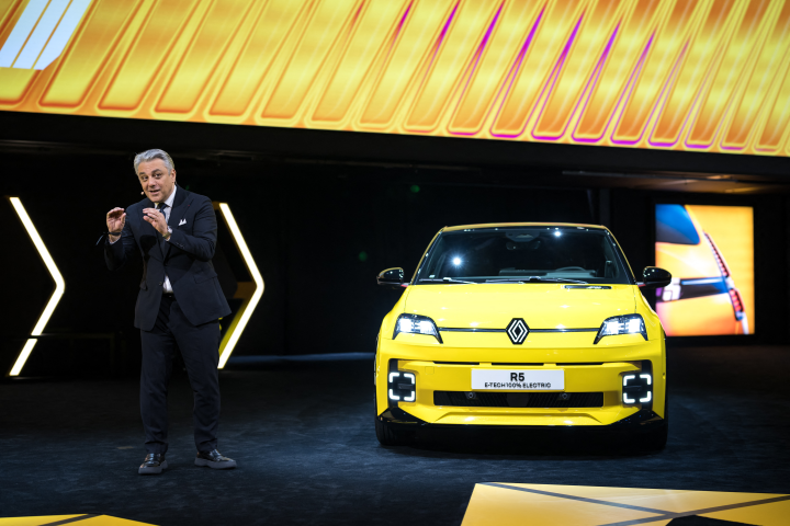 Luca de Meo, le directeur général de Renault - Photo by Fabrice COFFRINI / AFP