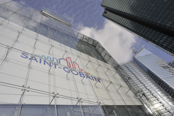 FRANCE. HAUTS-DE-SEINE (92) PARIS LA DEFENSE. SAINT-GOBAIN HEADQUATER